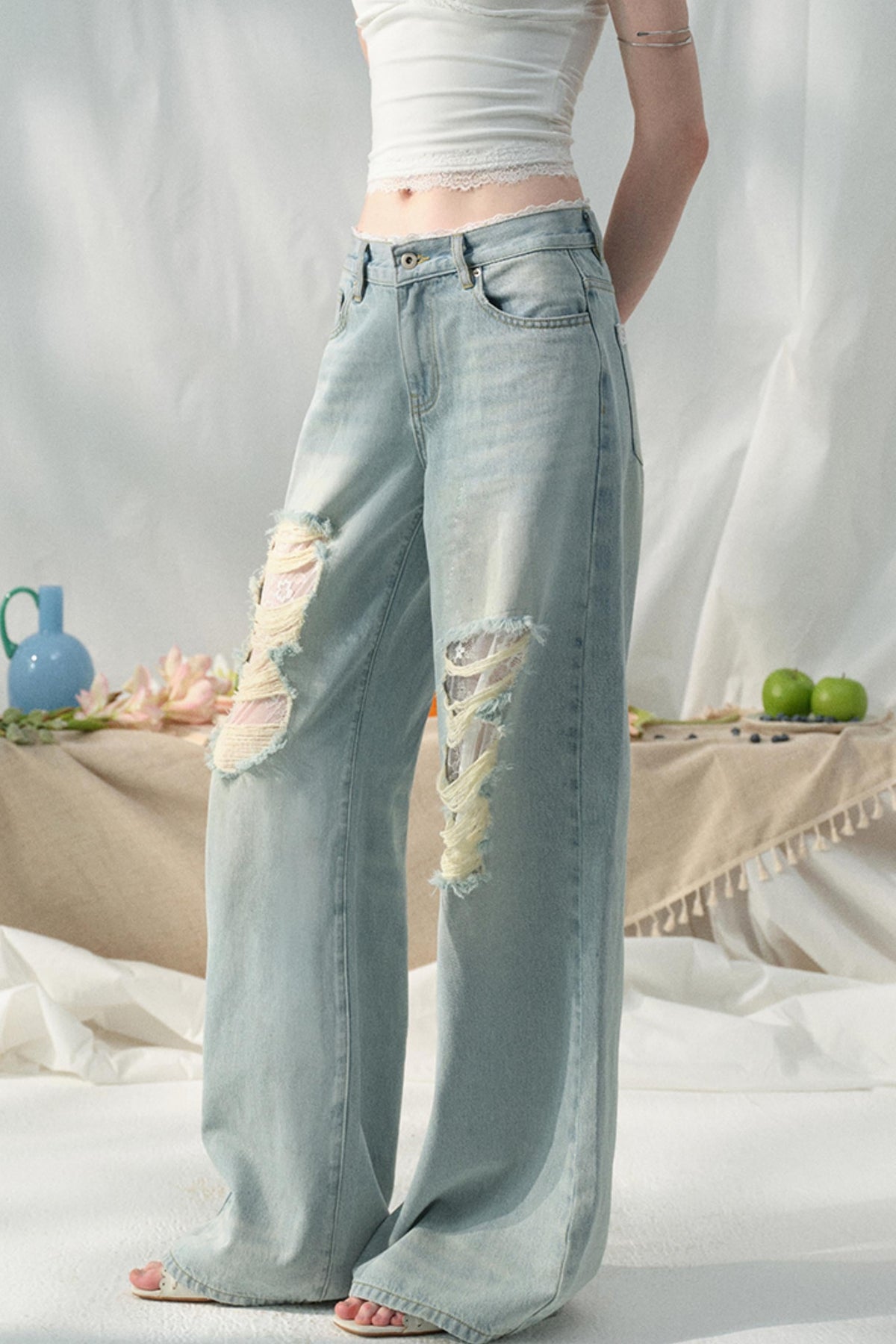 Chic Light Blue Wide-Leg Jeans