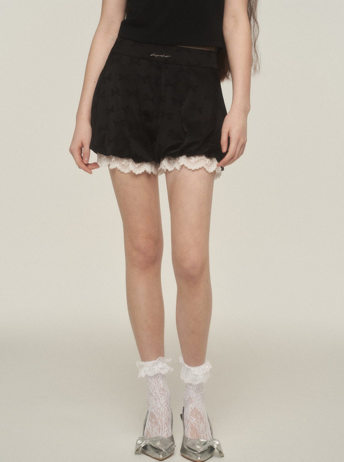Butterfly Detail Lace Shorts Pants