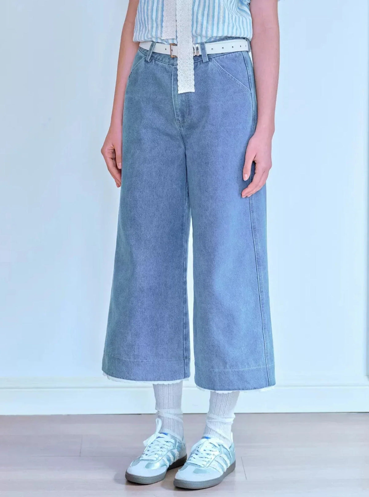Lace Hem 9-inch Pants